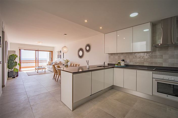 Image No.6-3 Bed Property for sale