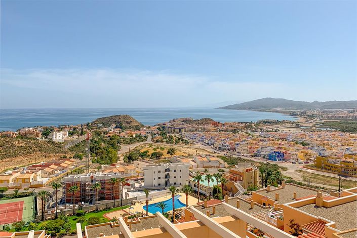 Image No.30-3 Bed Property for sale