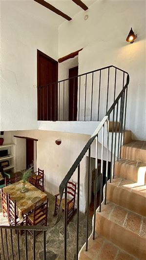 Image No.28-8 Bed Villa for sale