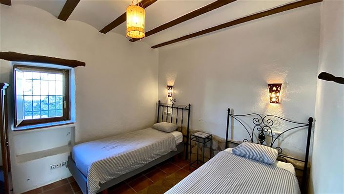 Image No.32-8 Bed Villa for sale