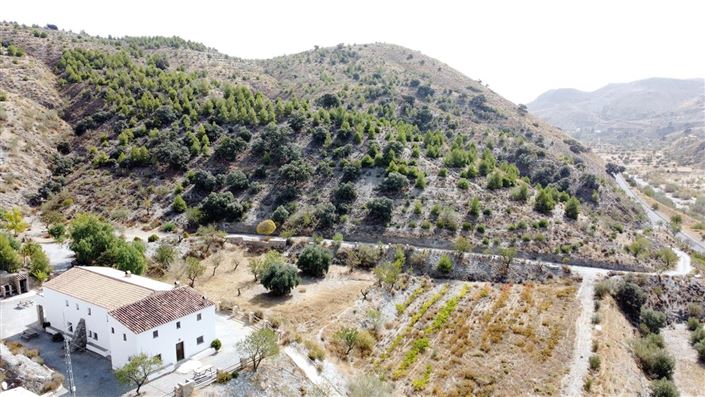 Image No.5-8 Bed Villa for sale