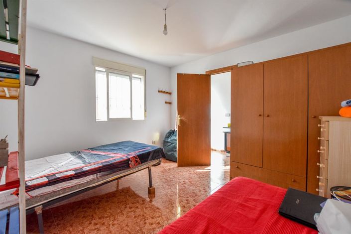 Image No.5-2 Bed Villa for sale