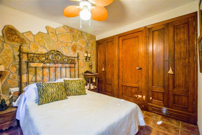 Image No.23-6 Bed Villa for sale