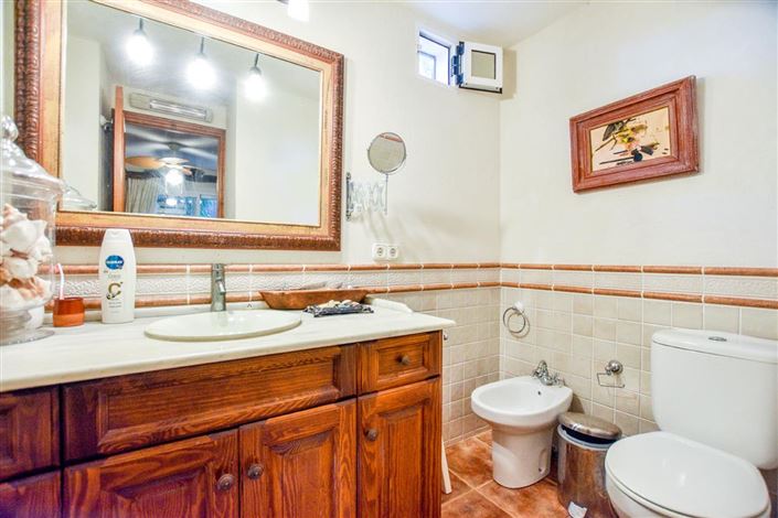 Image No.25-6 Bed Villa for sale