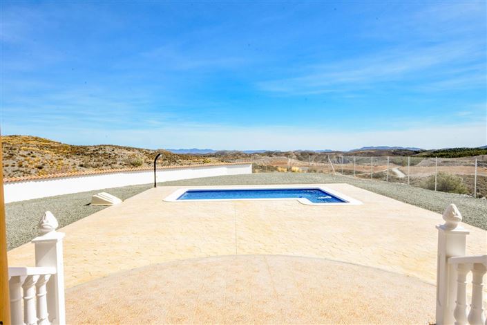 Image No.15-5 Bed Villa for sale