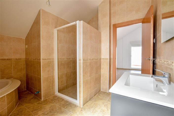 Image No.38-5 Bed Villa for sale