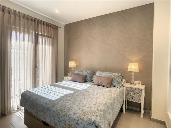 Image No.9-4 Bed Property for sale