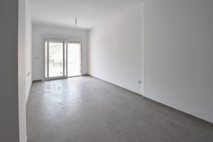 Image No.9-2 Bed Property for sale