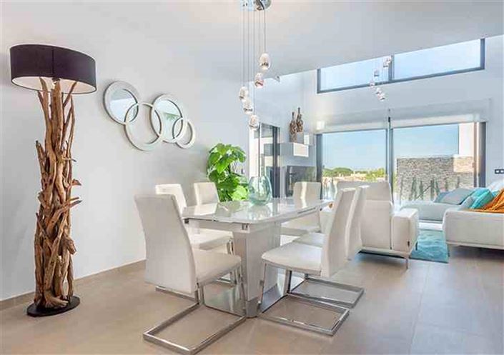 Image No.6-3 Bed Villa for sale