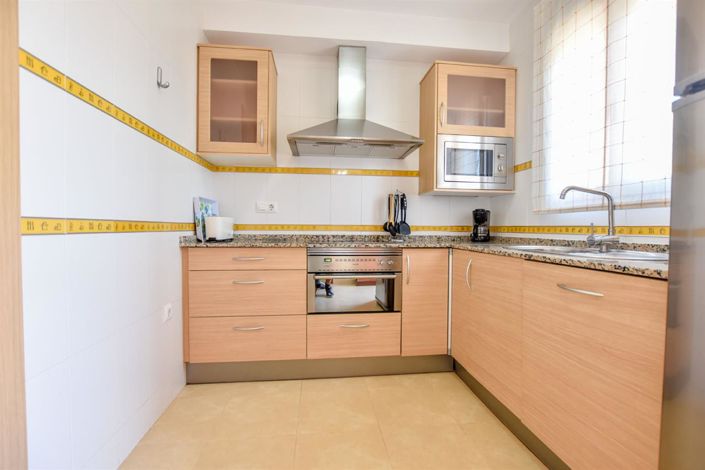 Image No.10-2 Bed Property for sale