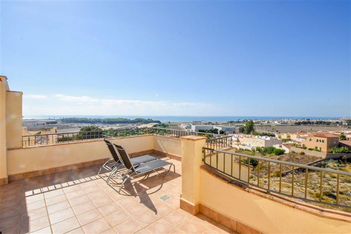 Image No.27-2 Bed Property for sale