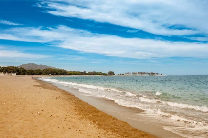 Image No.30-2 Bed Property for sale