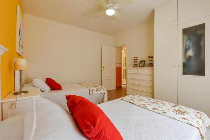 Image No.14-4 Bed Property for sale