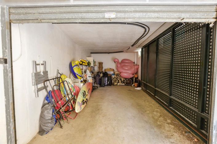 Image No.21-4 Bed Property for sale