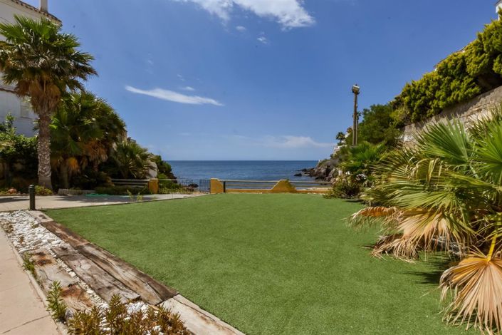 Image No.22-4 Bed Property for sale