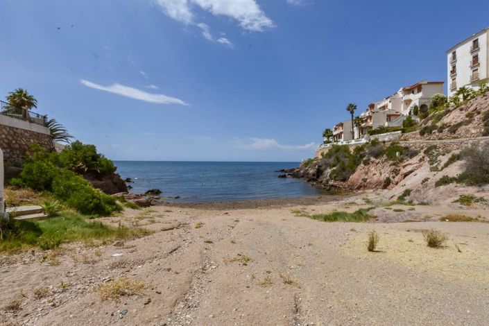 Image No.25-4 Bed Property for sale