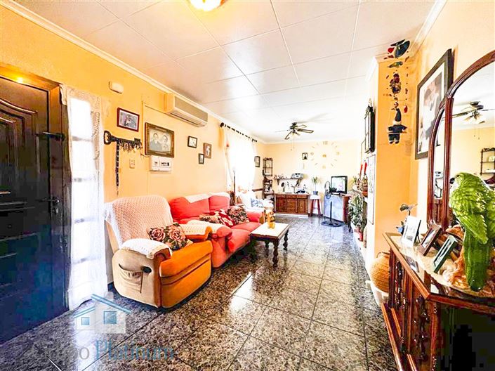 Image No.4-6 Bed Property for sale