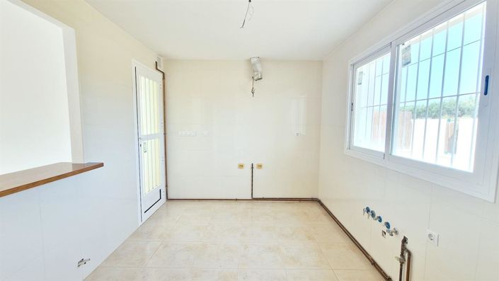 Image No.13-3 Bed Villa for sale