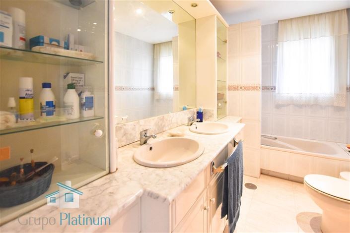 Image No.7-5 Bed Villa for sale