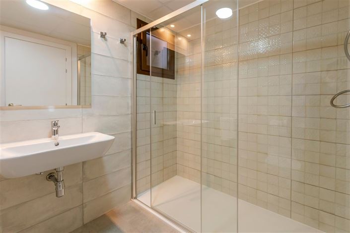 Image No.15-3 Bed Apartment for sale