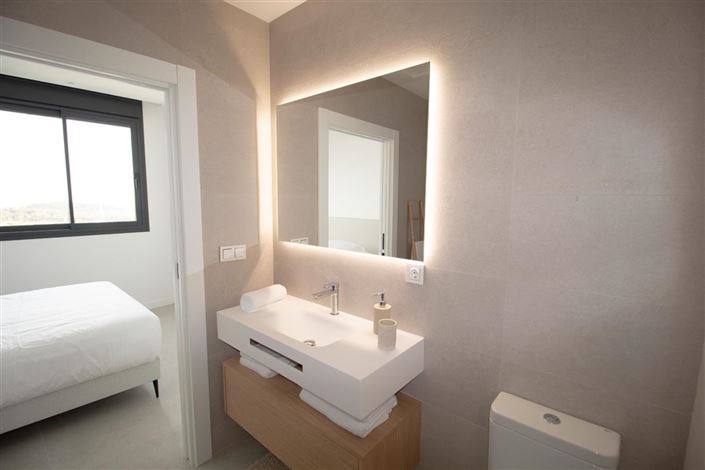 Image No.17-3 Bed Villa for sale