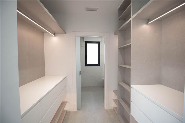 Image No.28-3 Bed Villa for sale