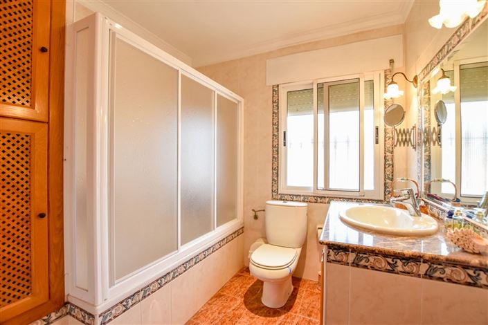 Image No.23-4 Bed Villa for sale