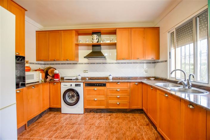 Image No.3-4 Bed Villa for sale