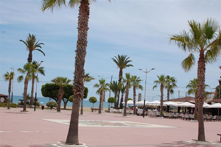 Image No.30-2 Bed Property for sale