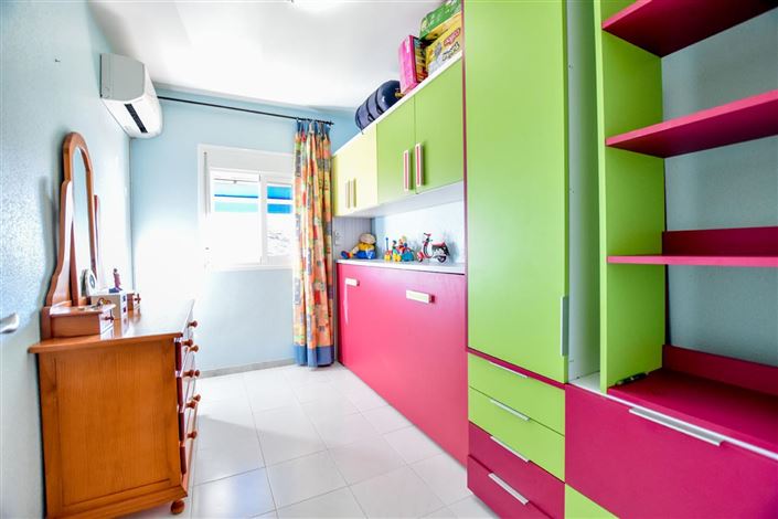 Image No.16-3 Bed Property for sale