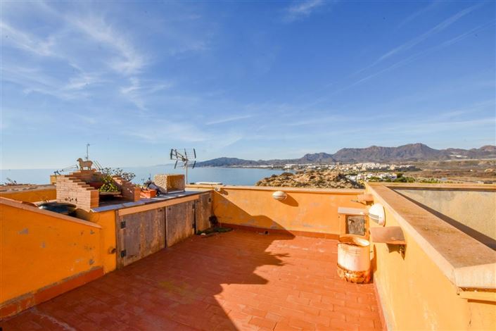 Image No.23-3 Bed Property for sale