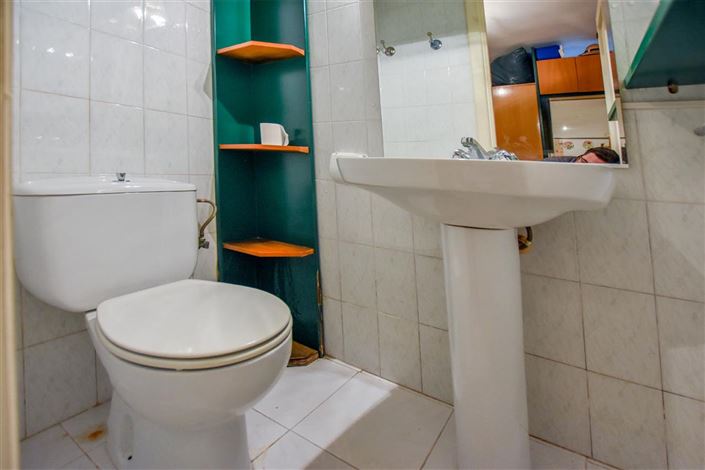 Image No.27-3 Bed Property for sale