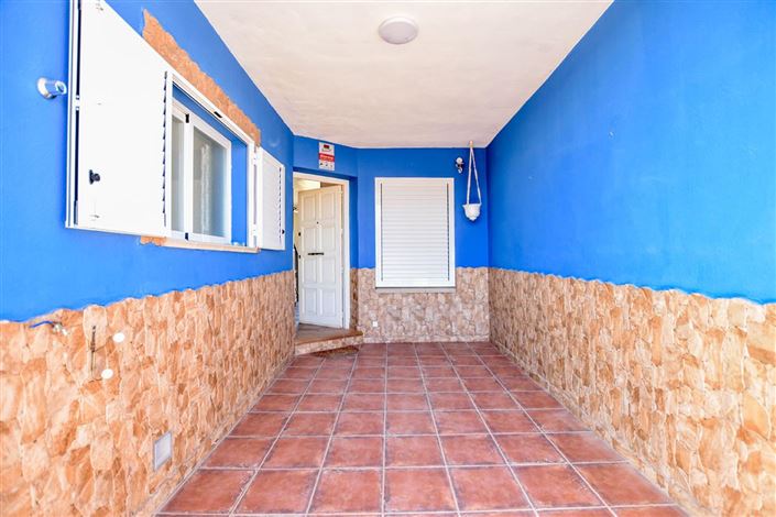 Image No.28-3 Bed Property for sale