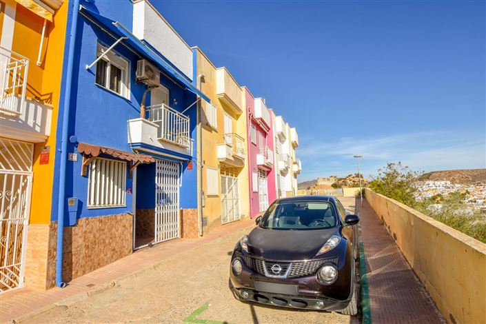 Image No.30-3 Bed Property for sale