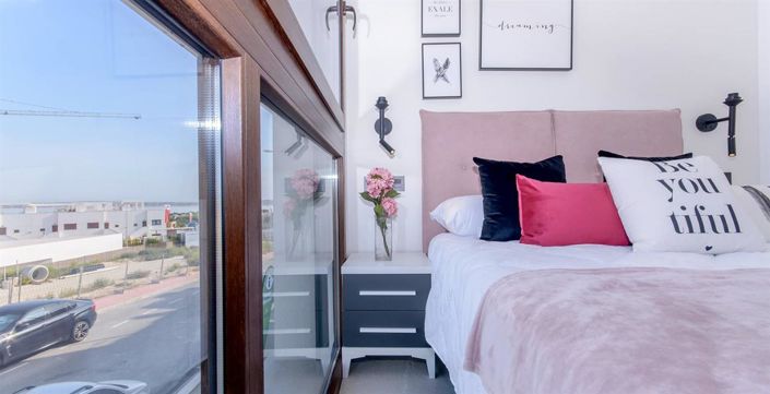 Image No.20-3 Bed Property for sale