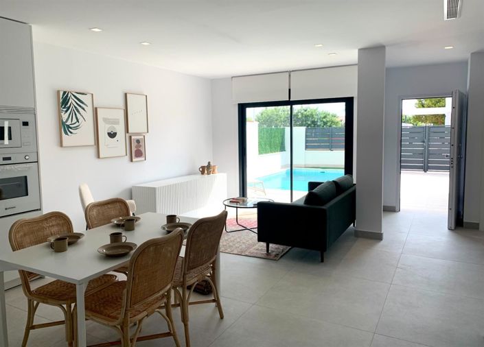 Image No.2-3 Bed Villa for sale