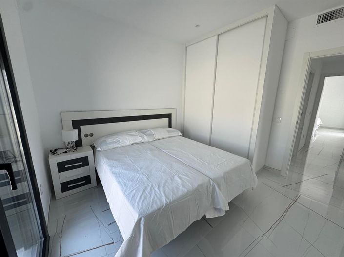 Image No.26-3 Bed Villa for sale