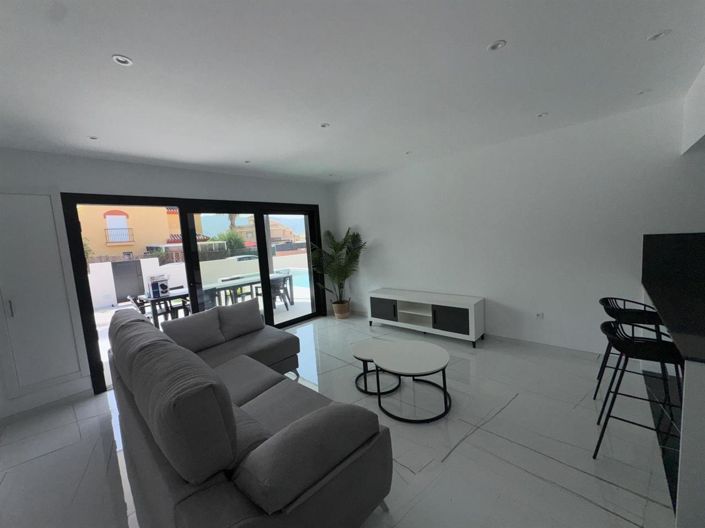 Image No.30-3 Bed Villa for sale