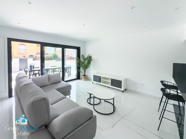 Image No.8-2 Bed Villa for sale