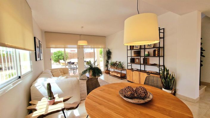 Image No.17-4 Bed Villa for sale