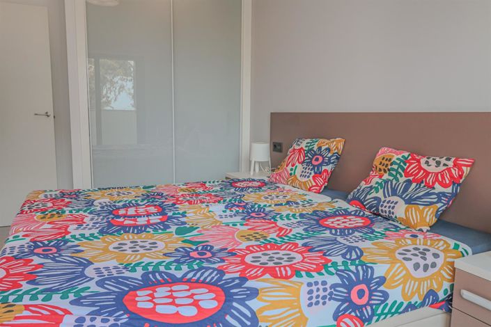 Image No.11-3 Bed Apartment for sale