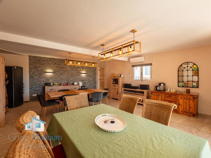 Image No.11-6 Bed Villa for sale