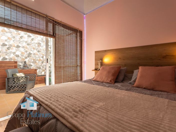 Image No.17-6 Bed Villa for sale