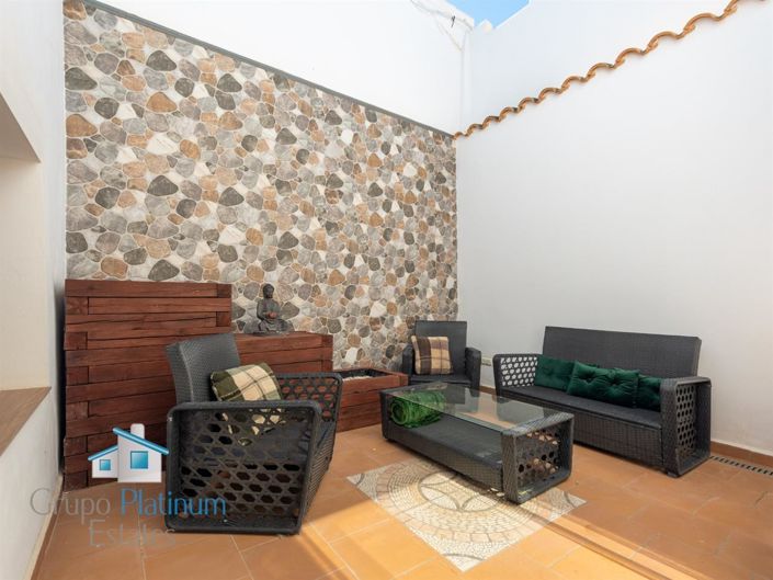 Image No.18-6 Bed Villa for sale