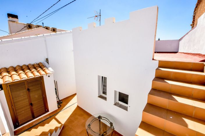 Image No.21-6 Bed Villa for sale