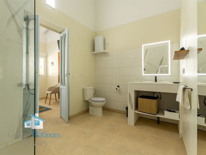 Image No.24-6 Bed Villa for sale
