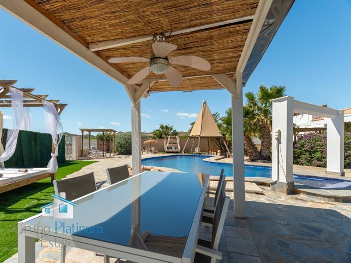 Image No.7-6 Bed Villa for sale