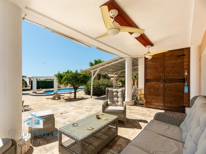 Image No.8-6 Bed Villa for sale