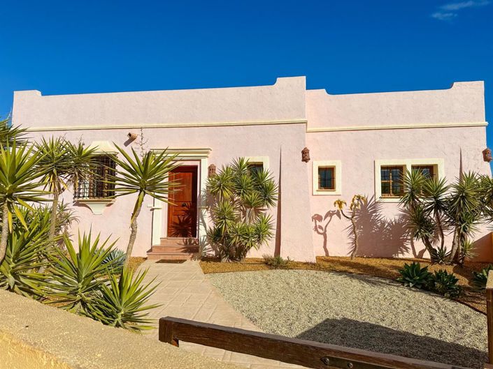 Image No.12-3 Bed Villa for sale