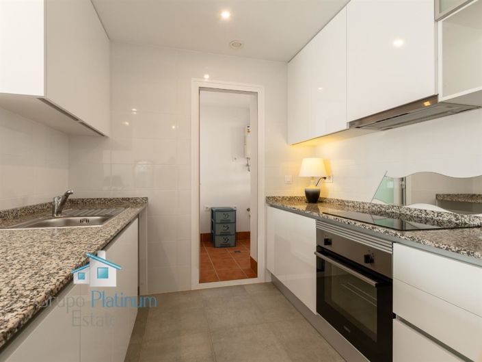 Image No.10-1 Bed Property for sale